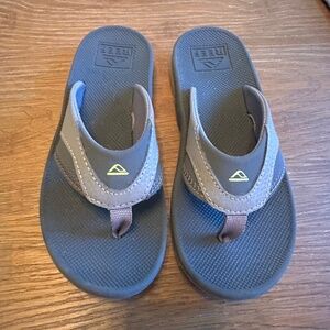 Reef fanning sandals size 1